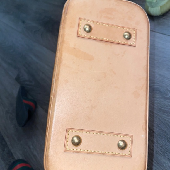 Louis Vuitton Alma - Picture 2 of 7